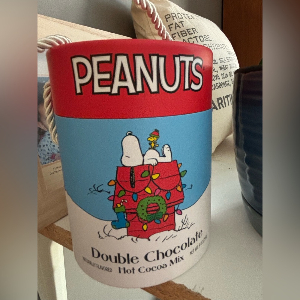 Peanuts Hot Cocoa Mix. New.